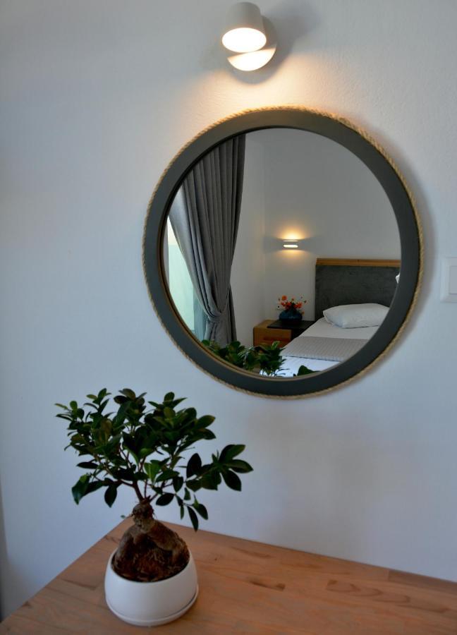 Christina Hotel Adelianos Kampos Exterior photo